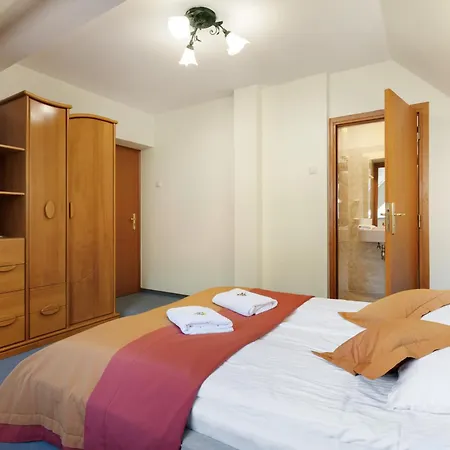 Familijny Osrodek Wypoczynkowy *