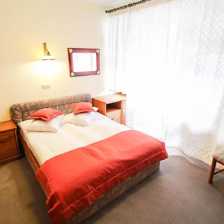 Familijny Osrodek Wypoczynkowy Krynica Zdroj Resort *